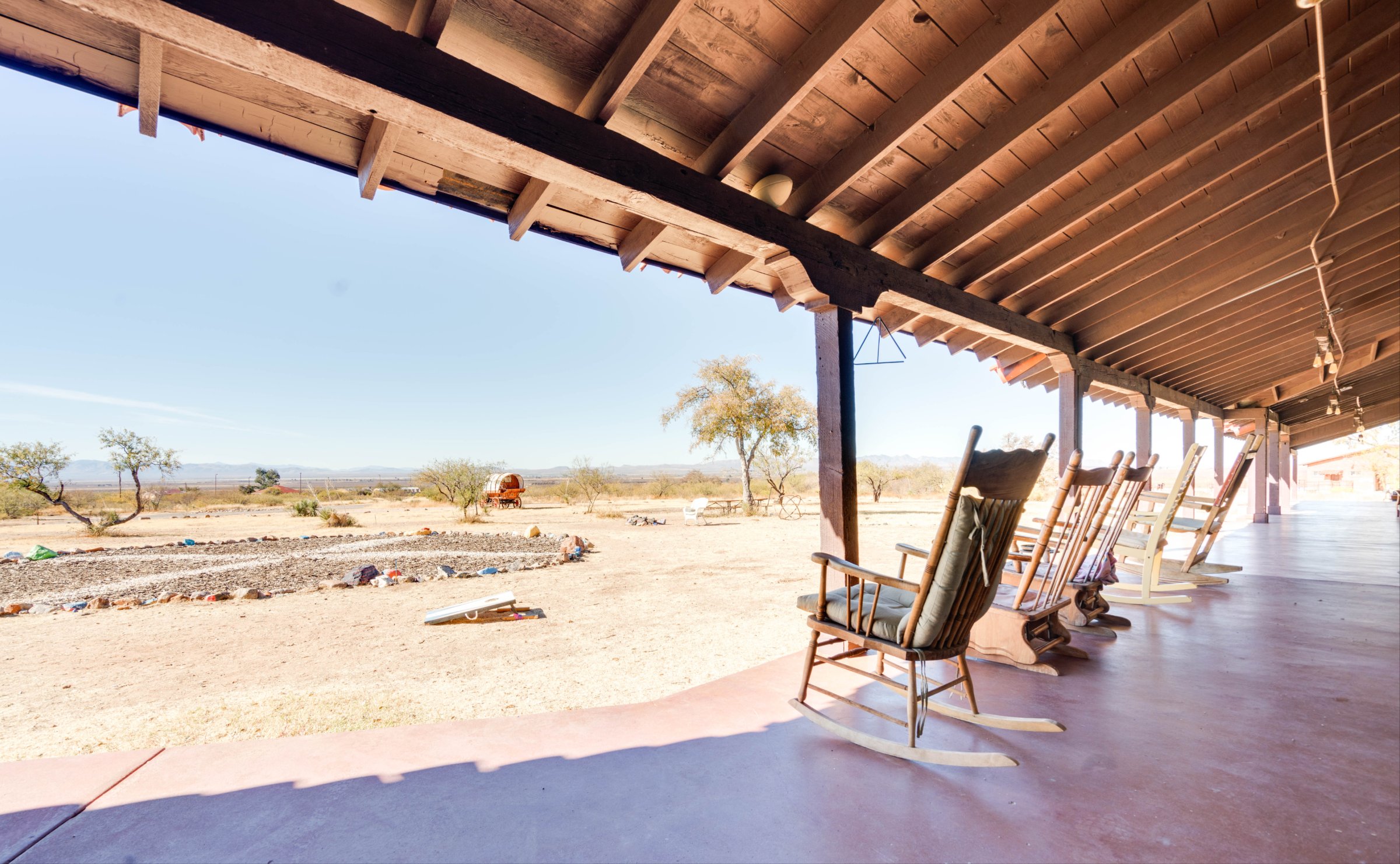 Porches & perimeter